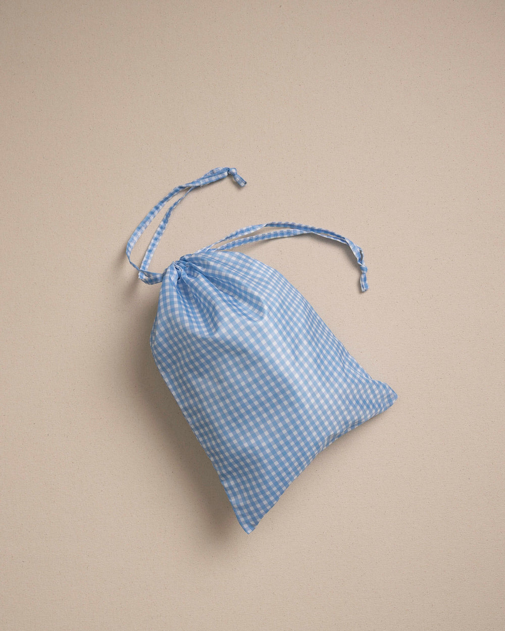 The bag view of the Southern Tide Gingham Packing Cubes 4-Piece Set by Southern Tide - Ocean Channel