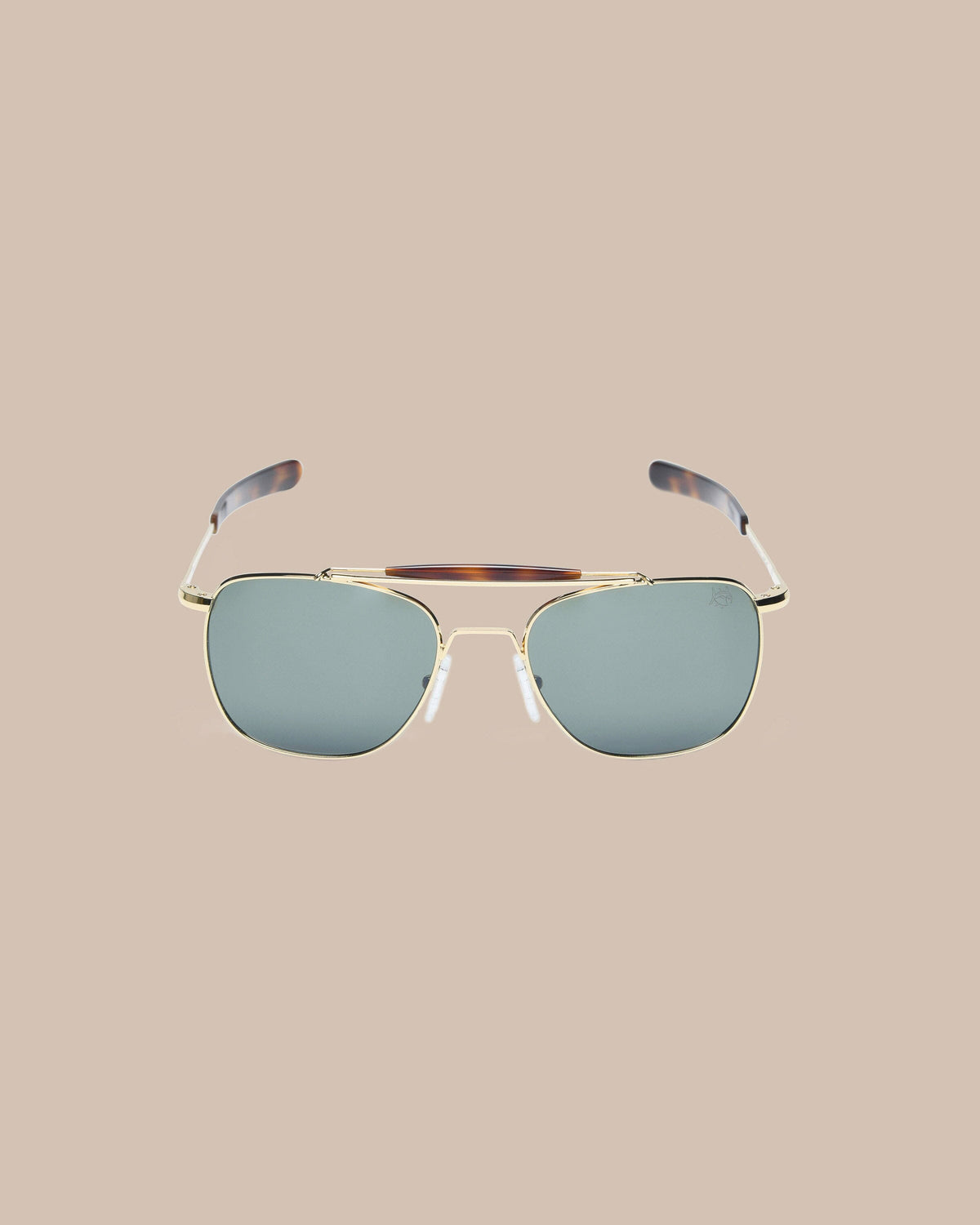 The front view of the Southern Tide Quarter Deck Aviator by Southern Tide - Yellow Gold Frame with American Green Lens