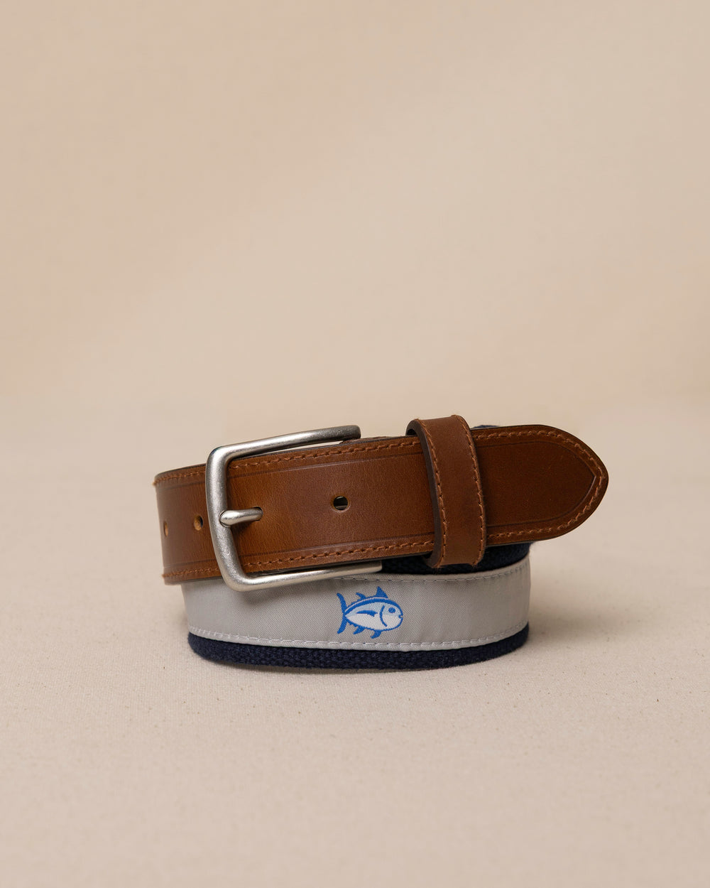 The detail of the Men's Grey Skipjack Ribbon Belt by Southern Tide - Seagull Grey